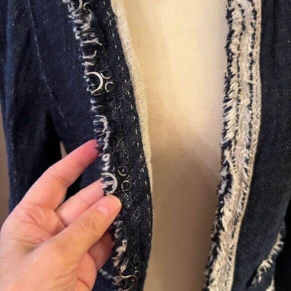 EUC Women's Elie Tahari Navy White Linen Blend Woven Fringe Jacket Size SMALL - Picture 4 of 10